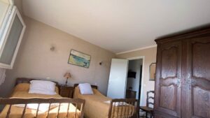 Chambre 2 Vue 2